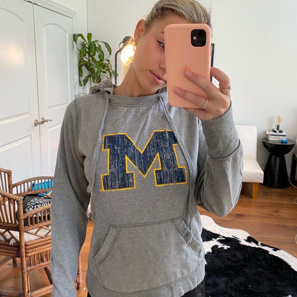 University of Michigan hoodie - Picture 1 of 2